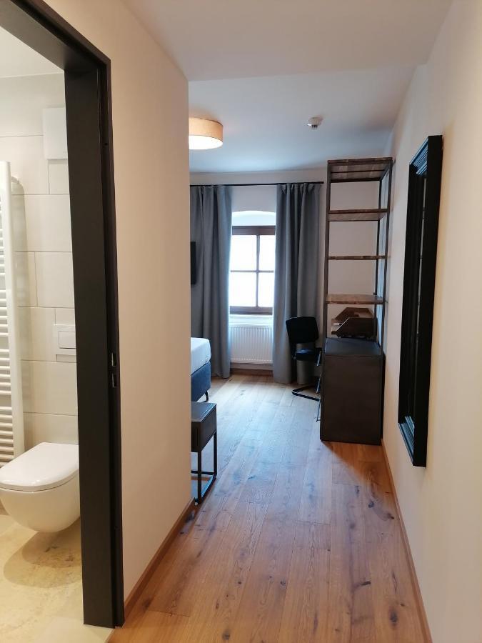Hotelgasthof Kirchenwirt Schierling 外观 照片