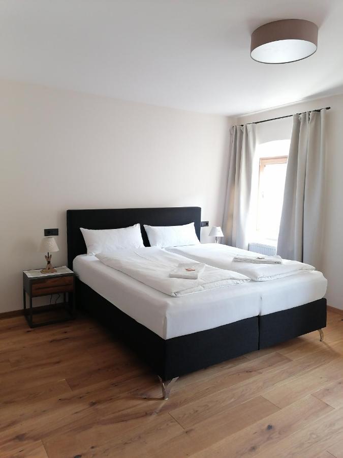 Hotelgasthof Kirchenwirt Schierling 外观 照片