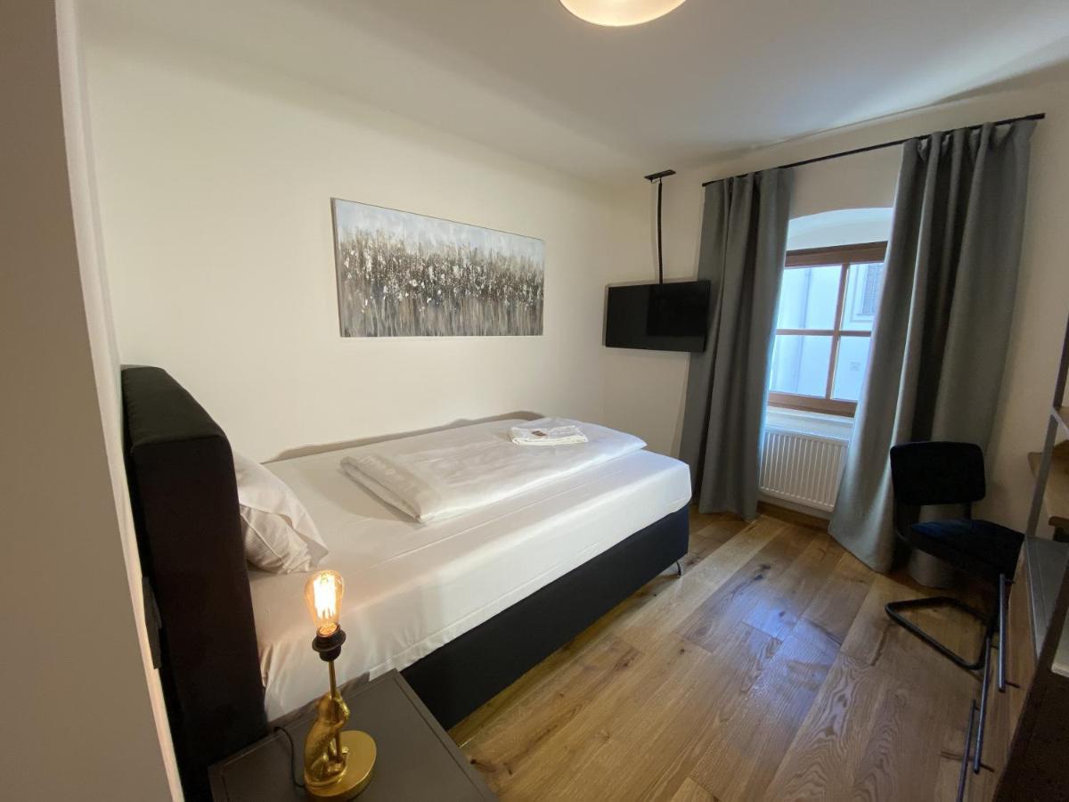 Hotelgasthof Kirchenwirt Schierling 外观 照片