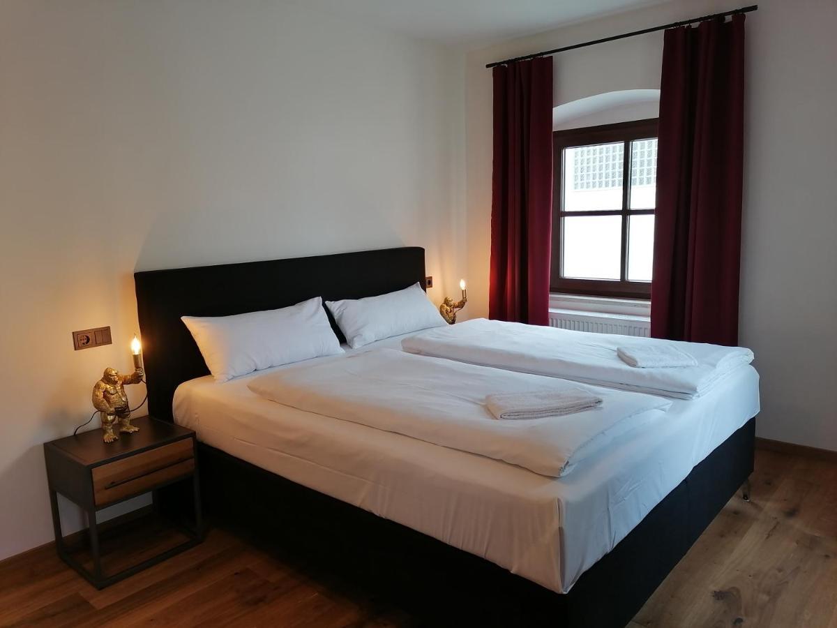 Hotelgasthof Kirchenwirt Schierling 外观 照片