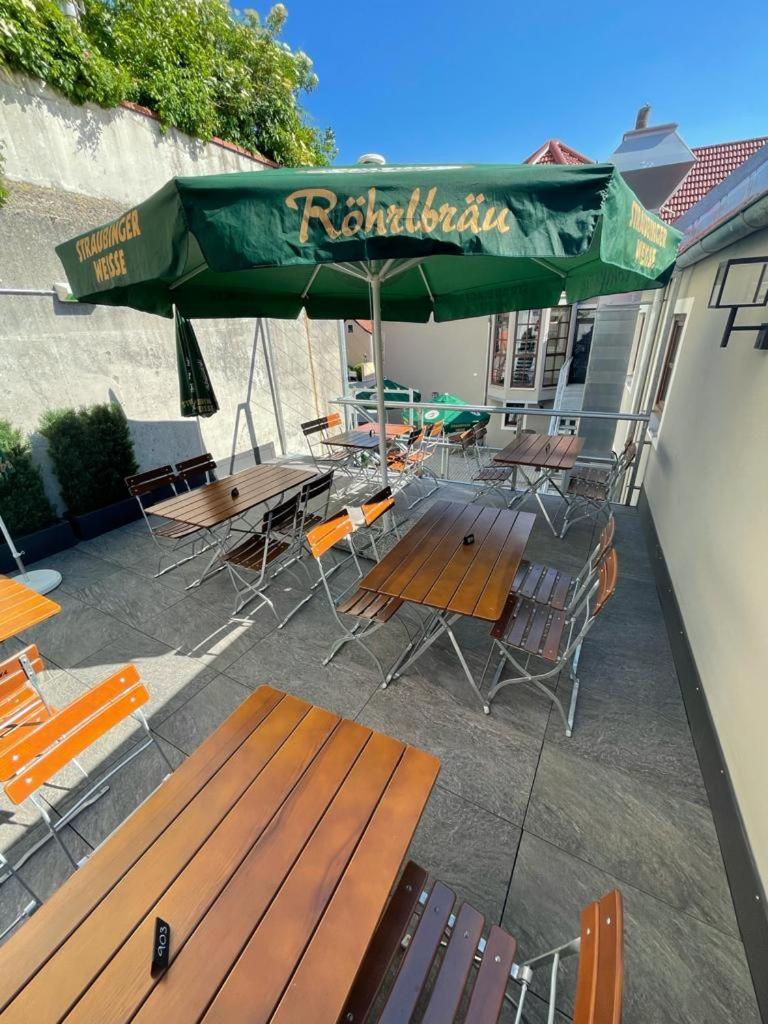 Hotelgasthof Kirchenwirt Schierling 外观 照片